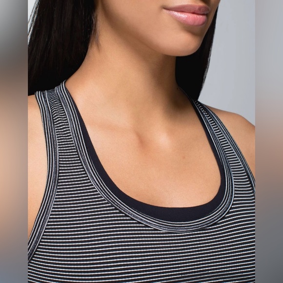 Lululemon Black & White Stripe Swiftly Tech Sleeveless Racerback Tank Top Size 4 - Picture 3 of 12